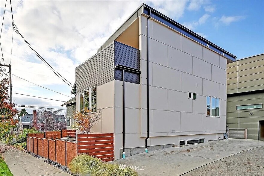 Building Photo - 1704 NW 61st St