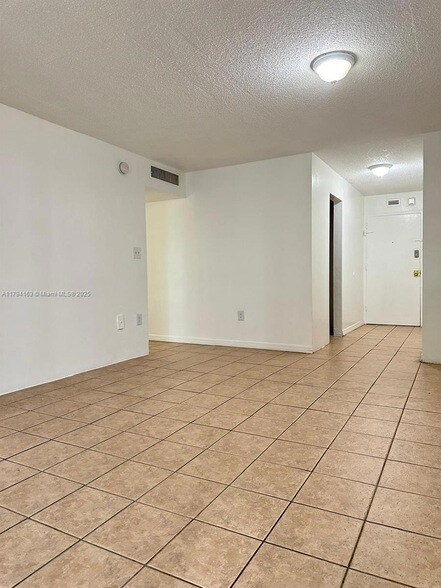 Building Photo - 1800 Sans Souci Blvd