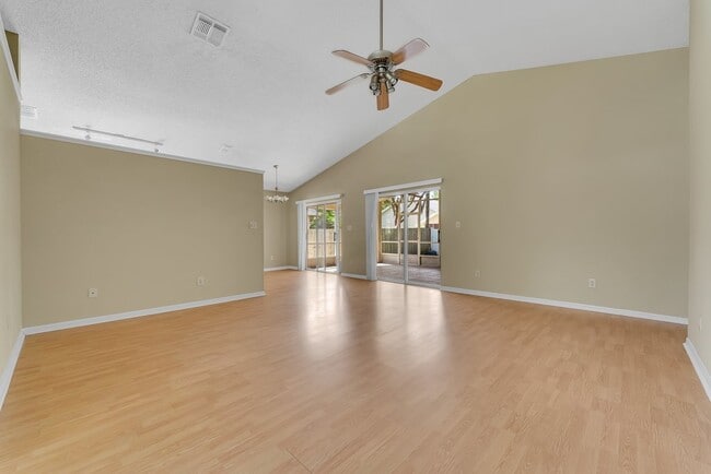 Building Photo - 8042 Tabby Ln