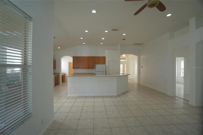 Building Photo - 10214 Evergreen Hill Dr