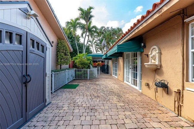 Building Photo - 14590 SW 51st St
