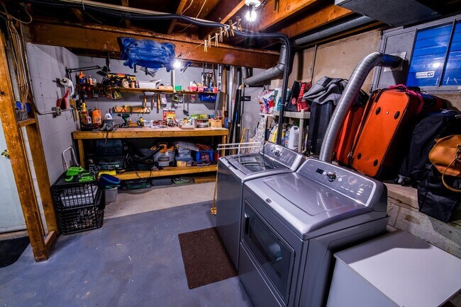 Building Photo - Immaculate 3 Bedroom SFH in Owings Mills!