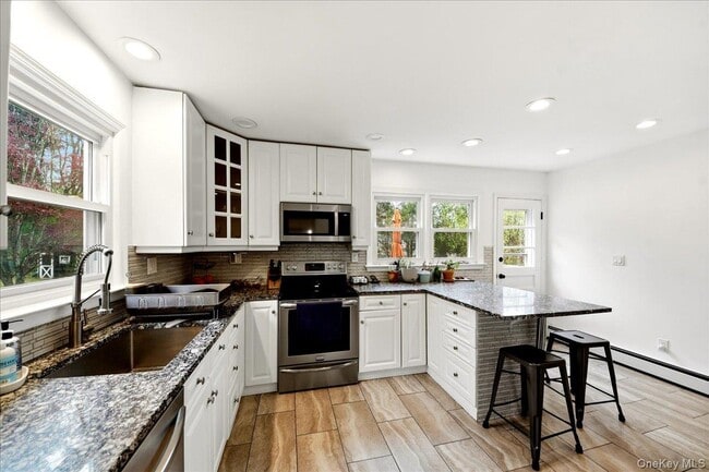 Building Photo - 398 Cherry St