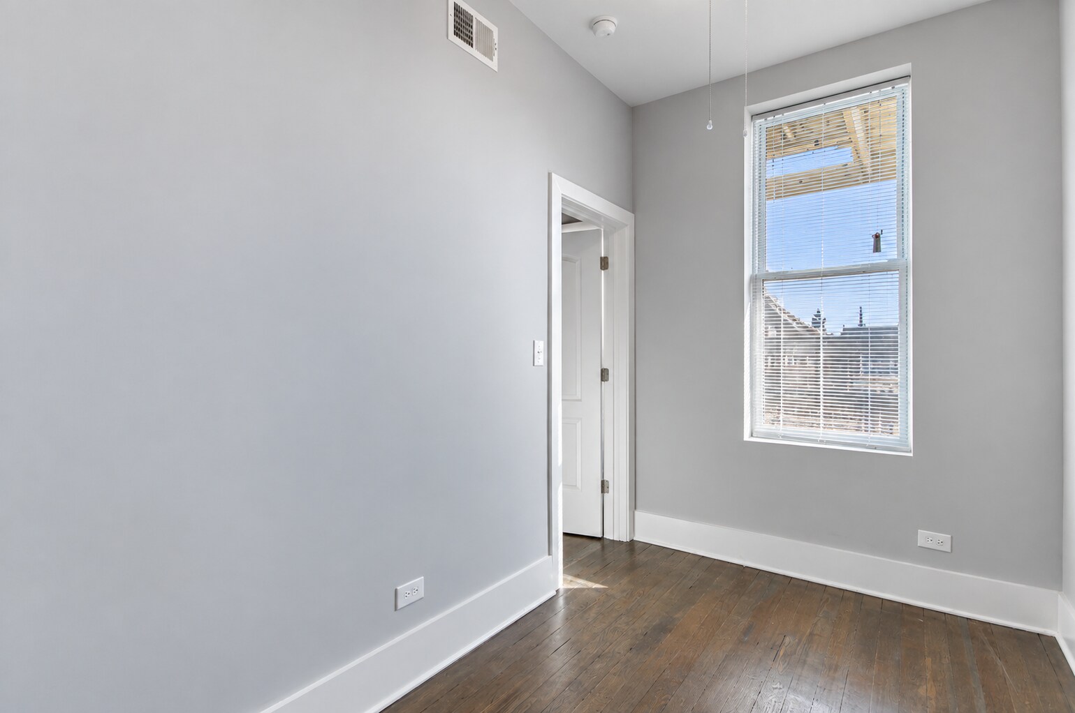 Building Photo - 2117 W 18th St