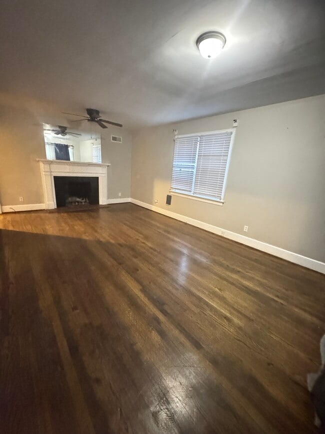 Building Photo - 628 Eastern Ave