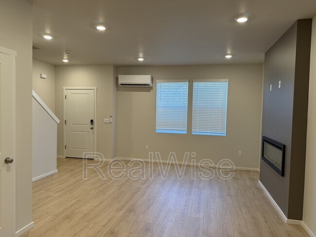 Building Photo - 62755 Eagle Rd