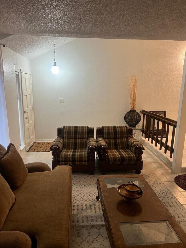 Building Photo - 6843 Greenway Chase St