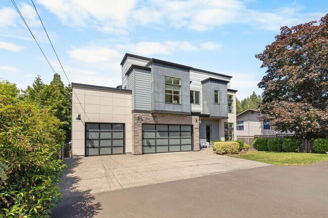 Building Photo - 10805 NW Cornell Rd