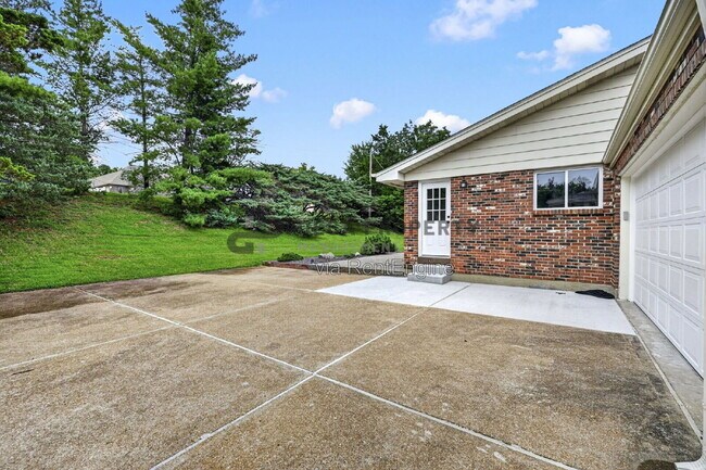Building Photo - 10327 Dorenshire Ct