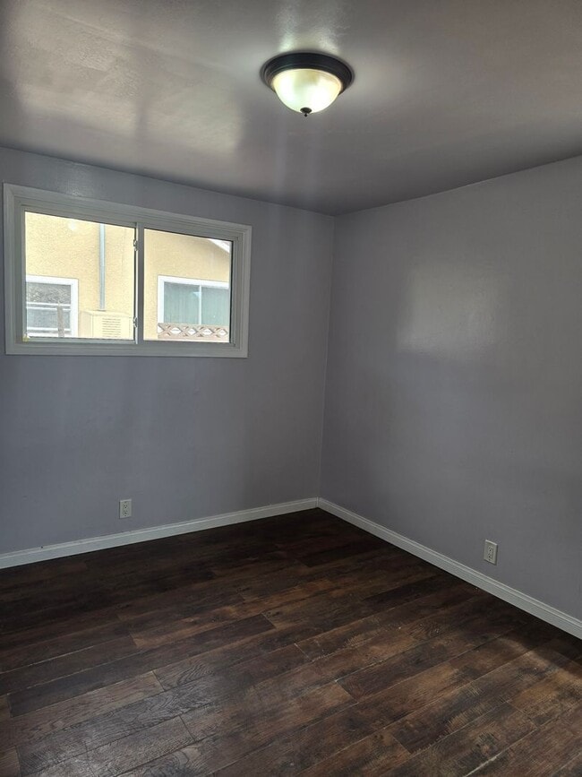 Building Photo - Spacious Home in Anaheim for Rent