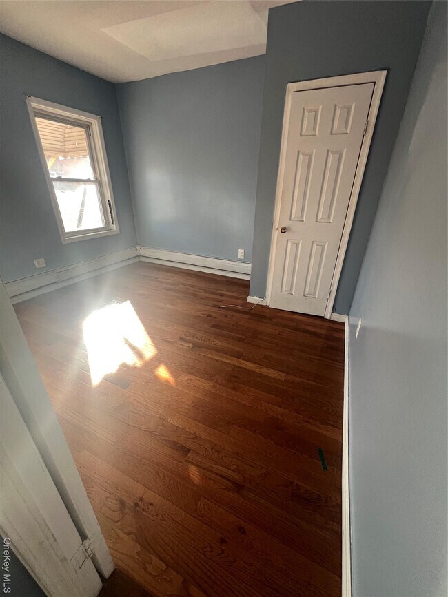 Building Photo - 177-37 106th Ave