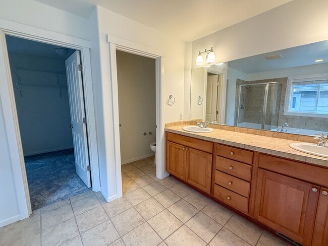 Building Photo - 4Bd/2.75Ba Issaquah House