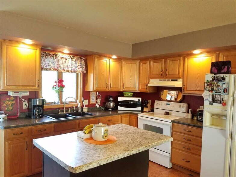 Building Photo - 212604 Lumberman Dr
