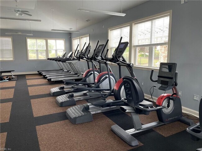 Building Photo - 1664 Beckenham Wy