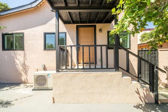 Building Photo - 2138 Santa Ynez St