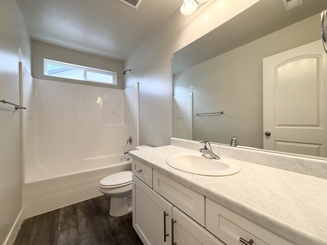 Building Photo - 3742 W Canyon Falls Dr