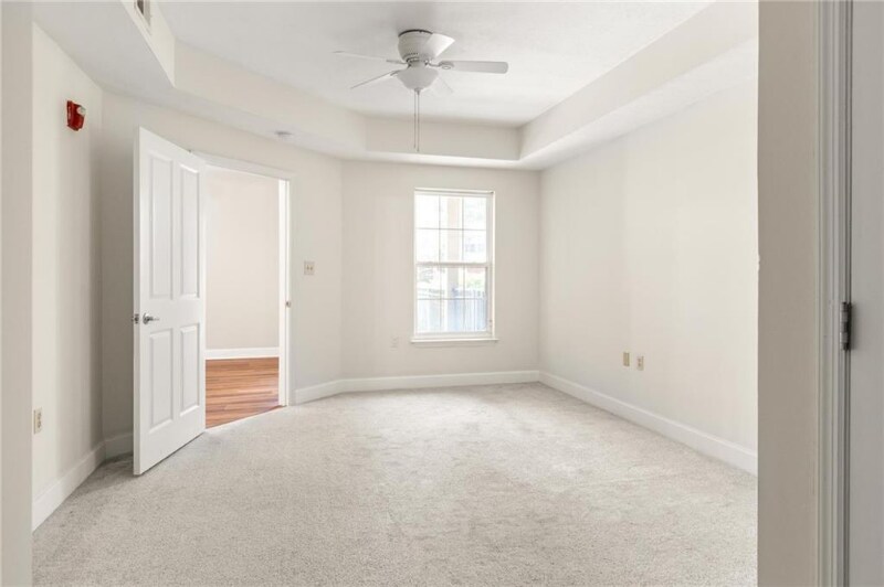 Building Photo - 230 E Ponce de Leon Ave