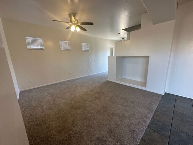 Building Photo - Mesa East Valley Home near Desert Ridge High