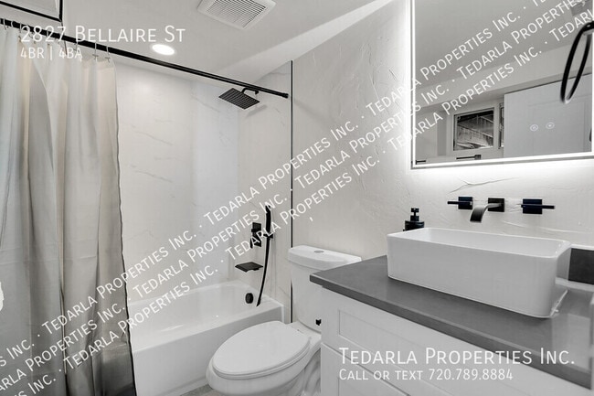 Building Photo - 2827 Bellaire St
