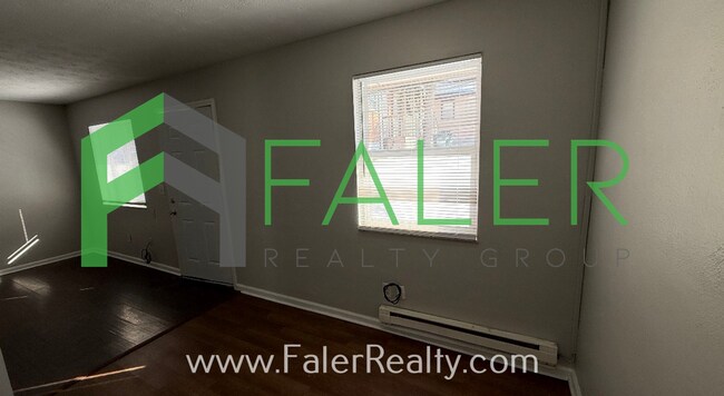 Building Photo - 1626 Darst Ave