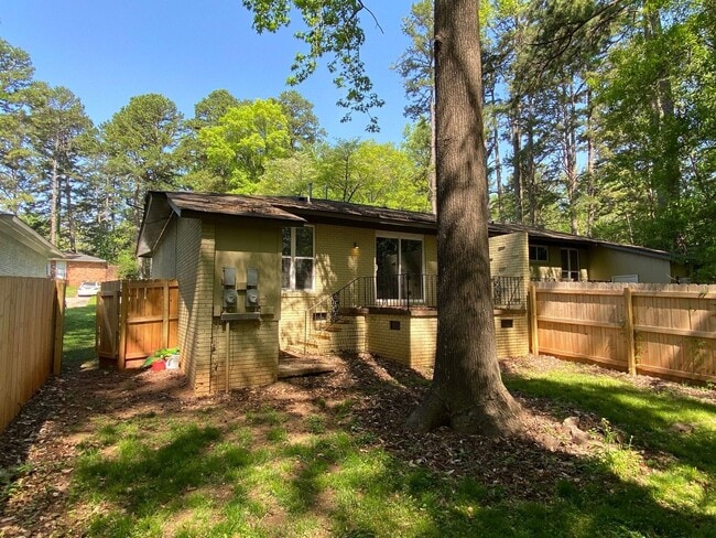 Building Photo - Modern NoDa Duplex Available Today! 50% of...