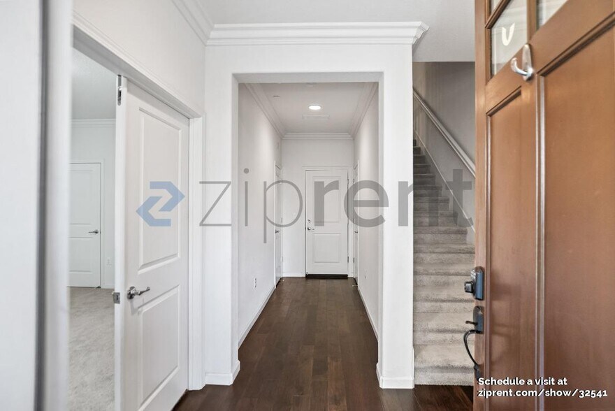 Building Photo - 715 Mystic Topaz Loop