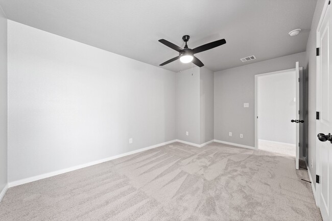 Building Photo - 811 Meiomi Dr