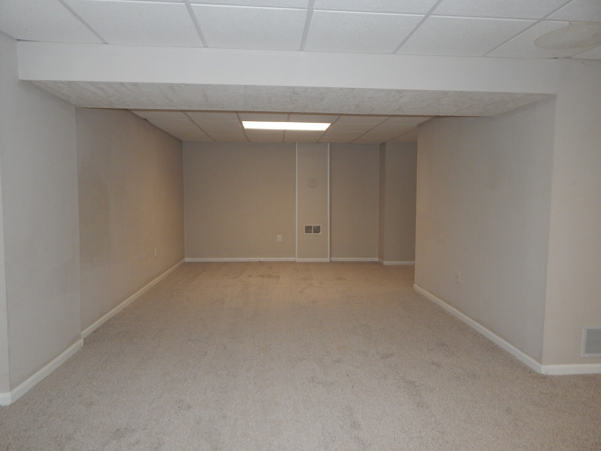 Building Photo - 20 Lexington Ct