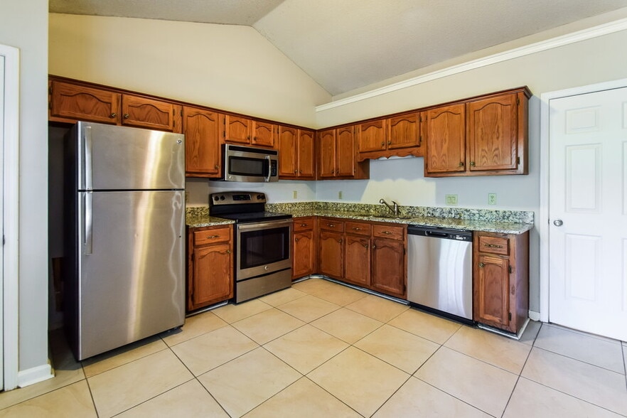 Building Photo - 7417 Hunters Hollow Ln
