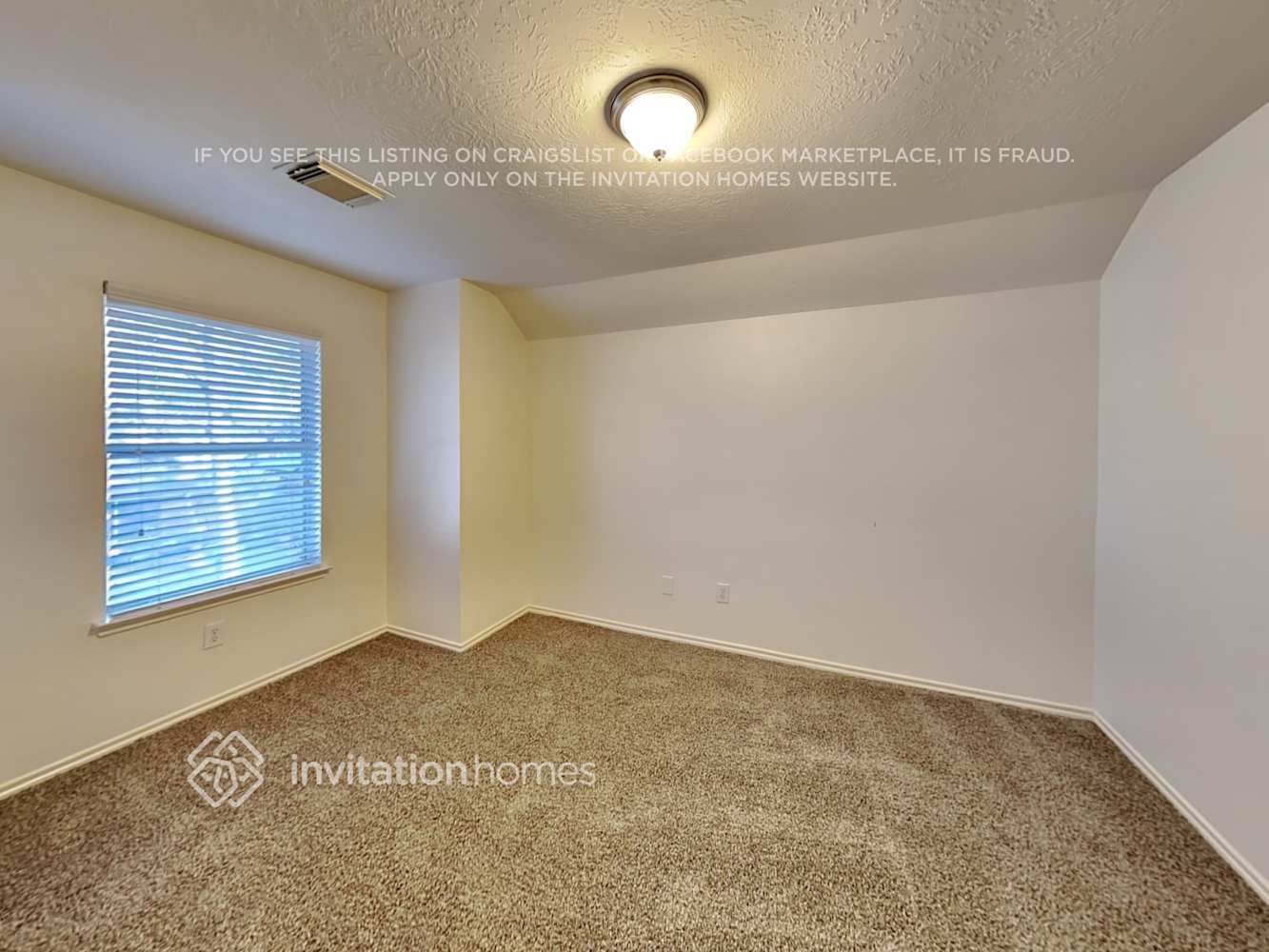 Building Photo - 111 Riverbreeze Ct