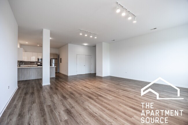 Building Photo - 2550 S Wabash Ave
