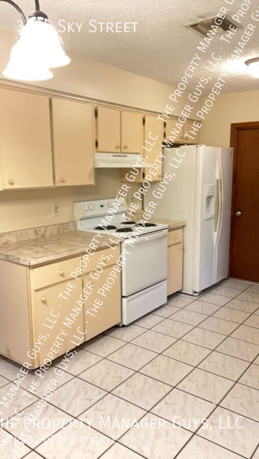 Building Photo - *COMING SOON* - 2/1 for Rent in Deltona fo...