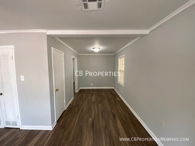 Building Photo - Renovated 3 Bedroom 2 Bath in Whitehaven!