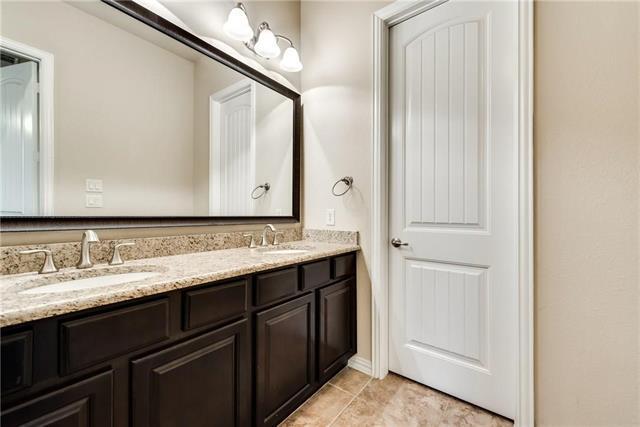 Building Photo - 2452 Embleton Dr