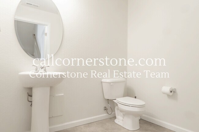 Building Photo - 1092 Petra Heights