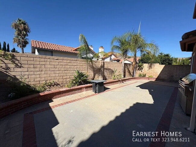 Building Photo - 12015 Stone Gate Way