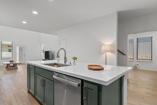 Building Photo - 338 Langhorne Bnd