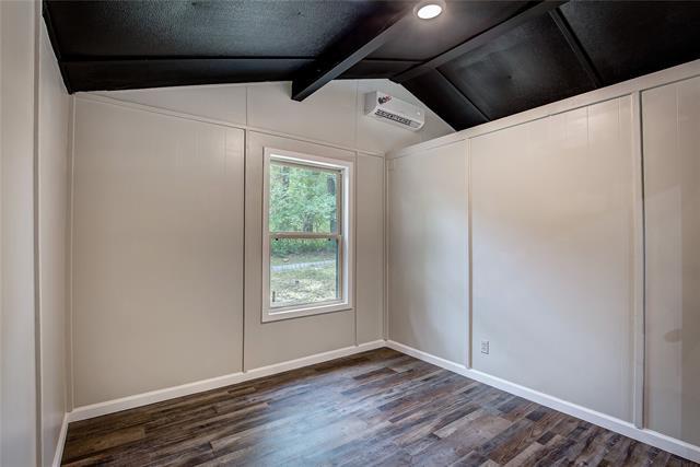 Building Photo - 2841 Honey Bee Ln