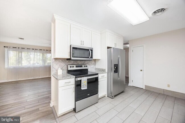 Building Photo - 731 Richwil Dr