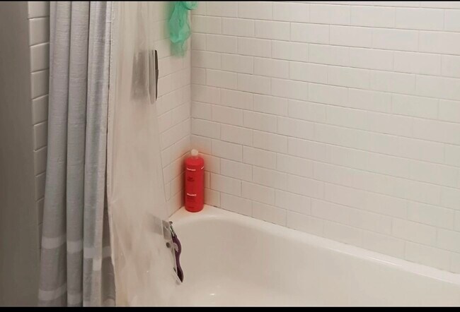 Building Photo - 2129 N Dayton St