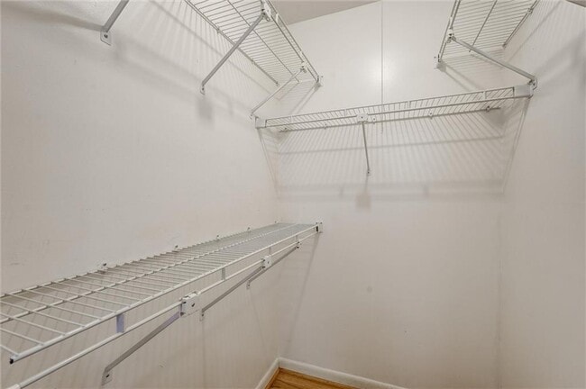 Building Photo - 2955 Delcourt Dr