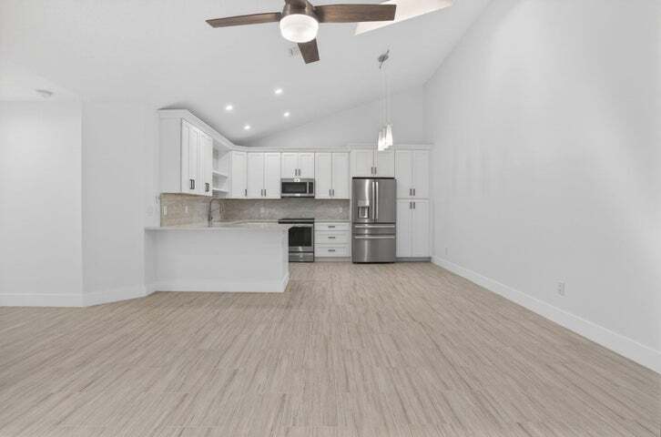 Building Photo - 5230 Woodruff Ln