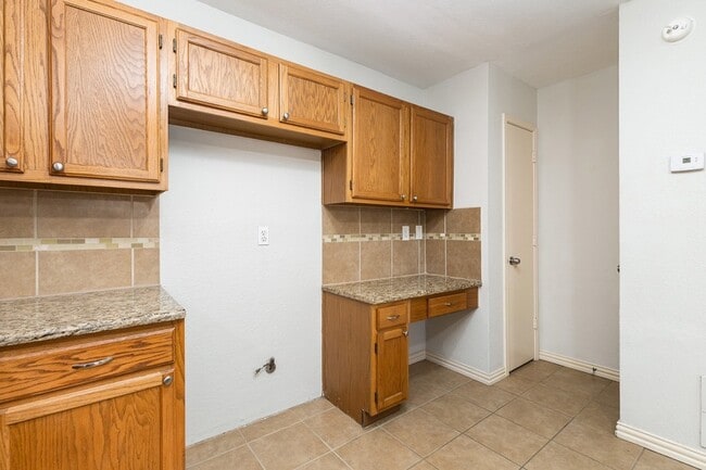 Building Photo - 1521 Wheatfield Ct