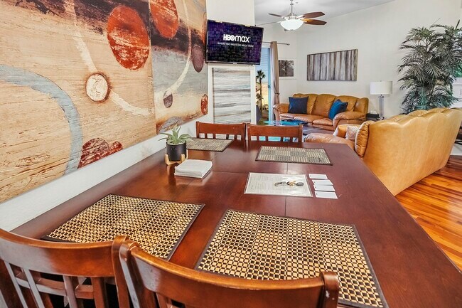 Building Photo - 38 E Serene Ave