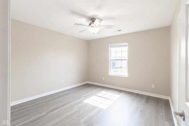 Building Photo - 2755 Bluewood Way