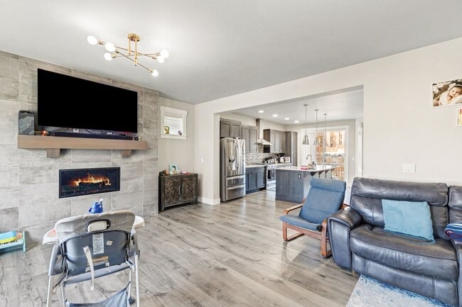 Building Photo - Home for Rent at Creekside Grove!