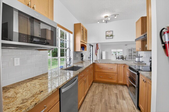 Building Photo - 7558 Ironbridge Cir