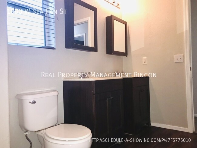 Building Photo - 1080 W Sea Fan St