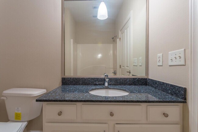 Building Photo - 114 Haven Cir