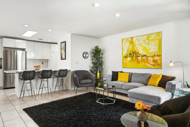 Building Photo - 1411 Via Isla